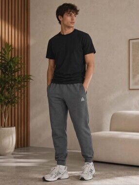 Reebok Men's Gray Fleece Jogger Sweatpants Size Medium – Zippered Pockets –